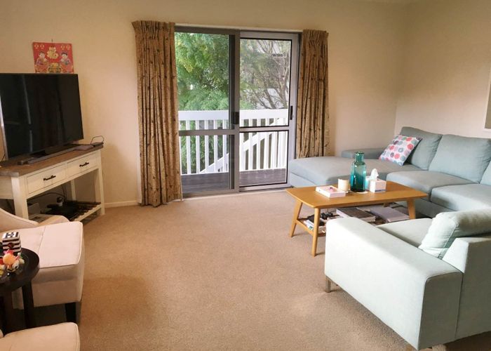  at 6B Greenridge Court, Glenfield, North Shore City, Auckland