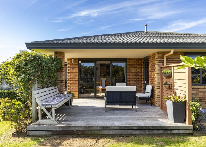  at 6 Royal Heights, Glen Avon, New Plymouth, Taranaki