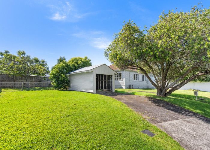  at 23 Clarence Road, Northcote Point, North Shore City, Auckland