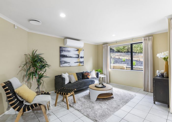 at 4 Pharlap Drive, Fairview Heights, Auckland