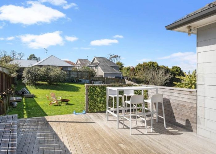  at 60 Castledine Crescent, Glen Innes, Auckland