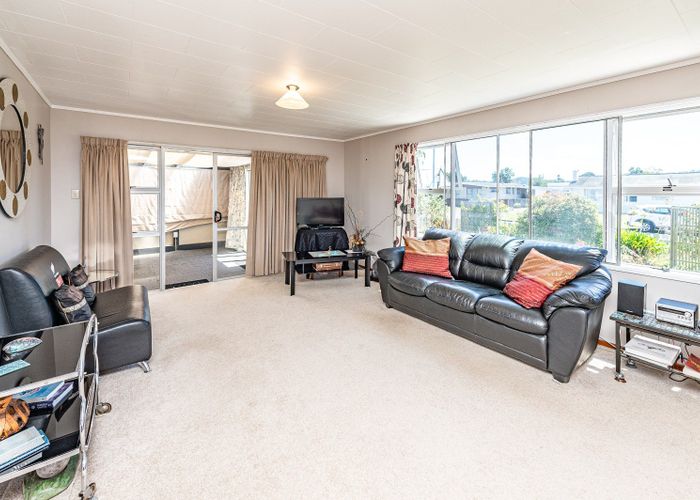  at 12 Hackett Street, Whanganui East, Whanganui, Manawatu / Whanganui