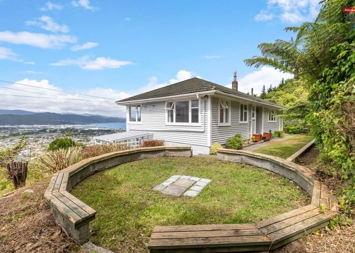  at 79 Miromiro Road, Normandale, Lower Hutt