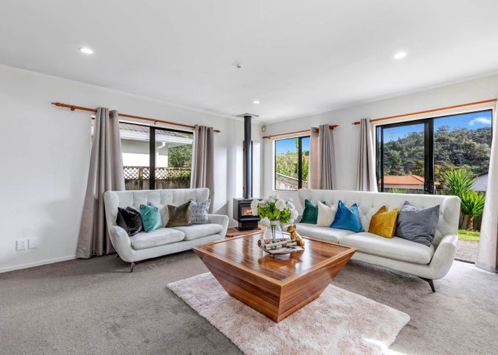  at 4/31 Roanoke Way, Albany, Auckland