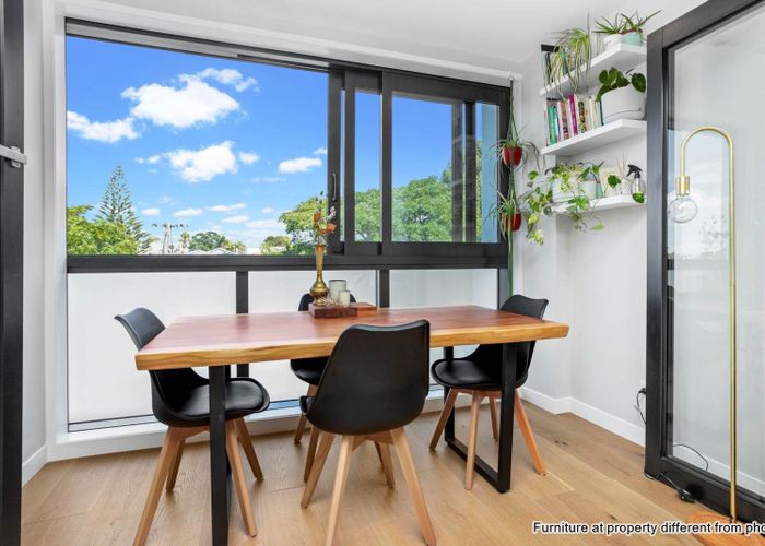  at 102/9 Walmer Road, Point Chevalier, Auckland City, Auckland