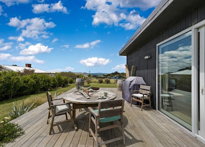  at 31 Violet Street, Riverton