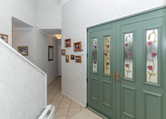  at 25 Highgrove Drive, Grandview Heights, Hamilton
