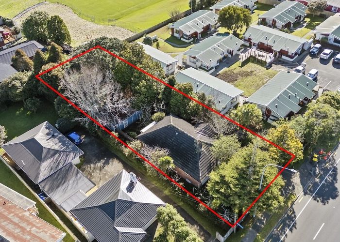  at 480 East Coast Road, Windsor Park, Auckland