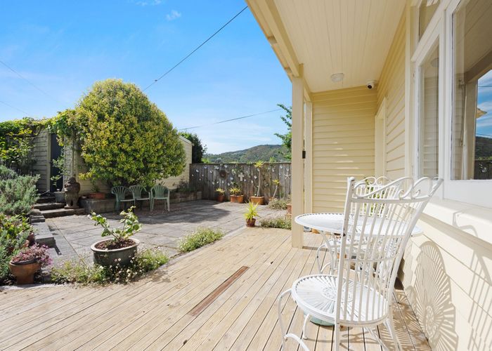  at 1/21 Sunshine Avenue, Karori, Wellington