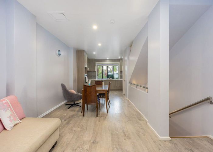  at 17/17 Lyon Avenue, Mount Albert, Auckland City, Auckland