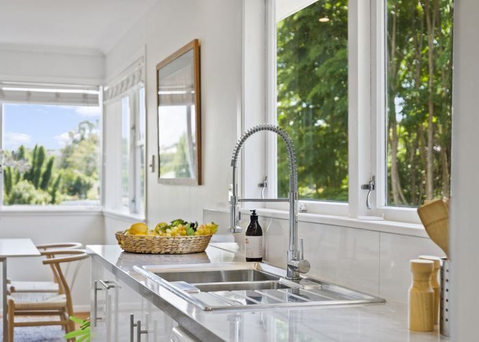  at 11 Powrie Street, Glenfield, North Shore City, Auckland