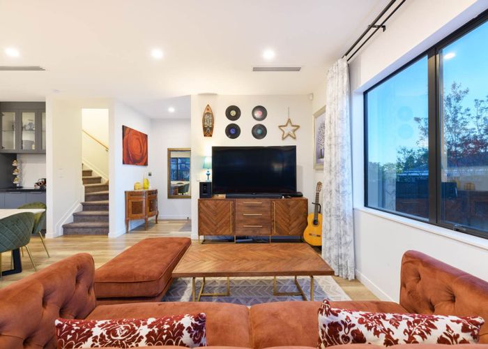  at 5A Woodhouse Place, West Harbour, Waitakere City, Auckland