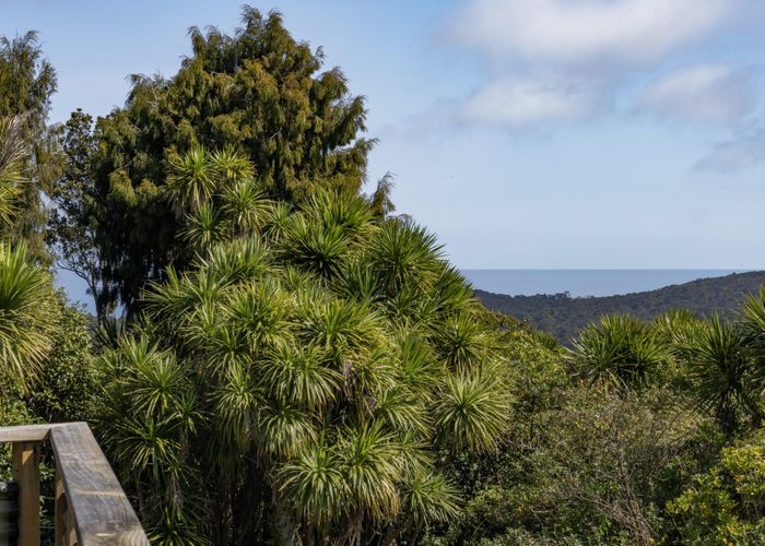  at 86 Anawhata Road, New Lynn