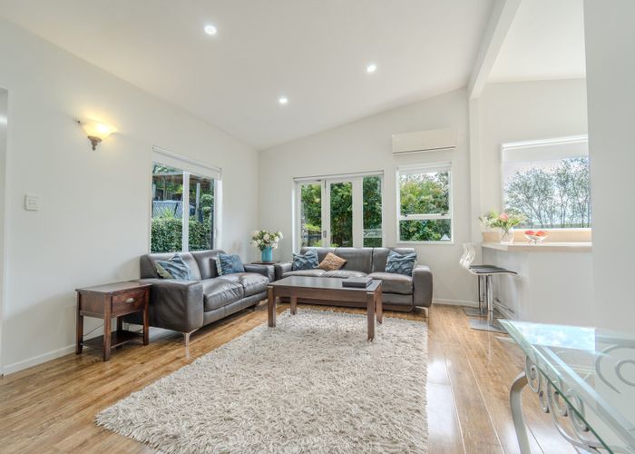  at 5 Fairmount Road, Titirangi, Waitakere City, Auckland