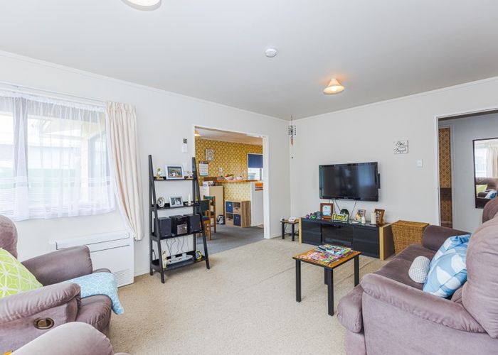  at 8 Karyn Street, Castlecliff, Whanganui