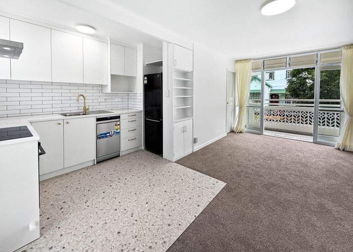  at 49L Seafield View Road, Grafton, Auckland City, Auckland