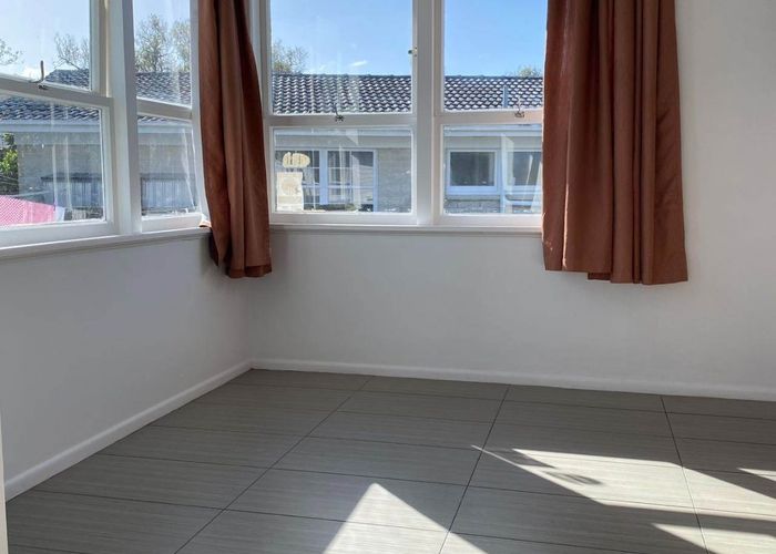  at Upstairs/70 Angelo Avenue, Howick, Manukau City, Auckland