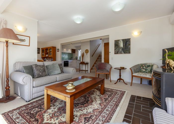  at 44 Dale Road, Raumati South, Paraparaumu