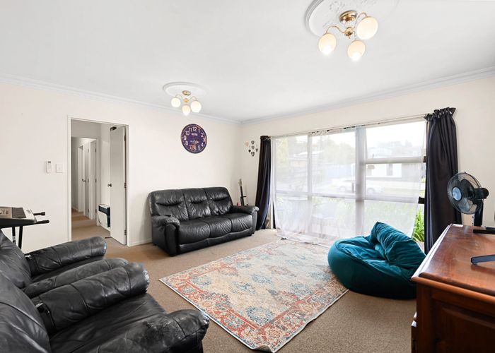  at 15 Tupelo Street, Pukete, Hamilton