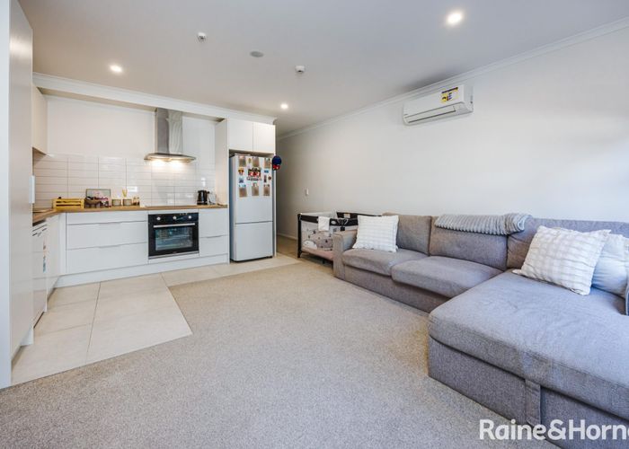  at 4/20 Bader Drive, Mangere, Manukau City, Auckland
