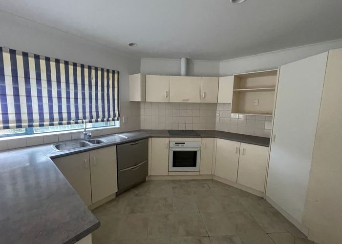  at 15 Kalgan Place, Burswood, Manukau City, Auckland