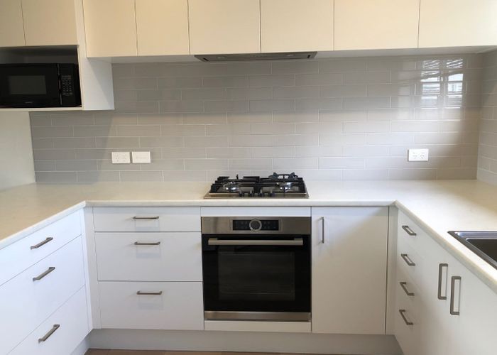  at 1/5 Sylvan Crescent, Te Atatu South, Auckland