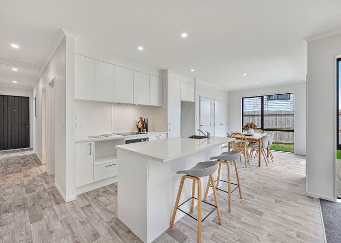  at 9/16 Russell Road, Manurewa, Manukau City, Auckland