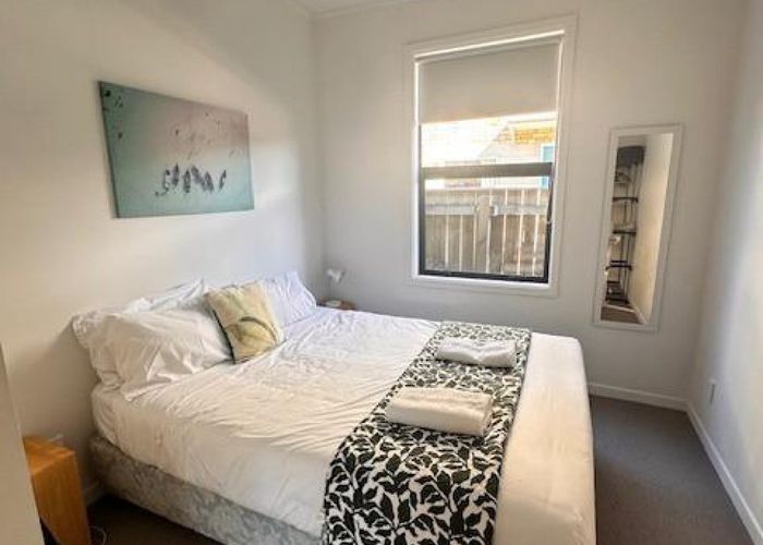  at 2/360 Devon Street East, Strandon, New Plymouth, Taranaki