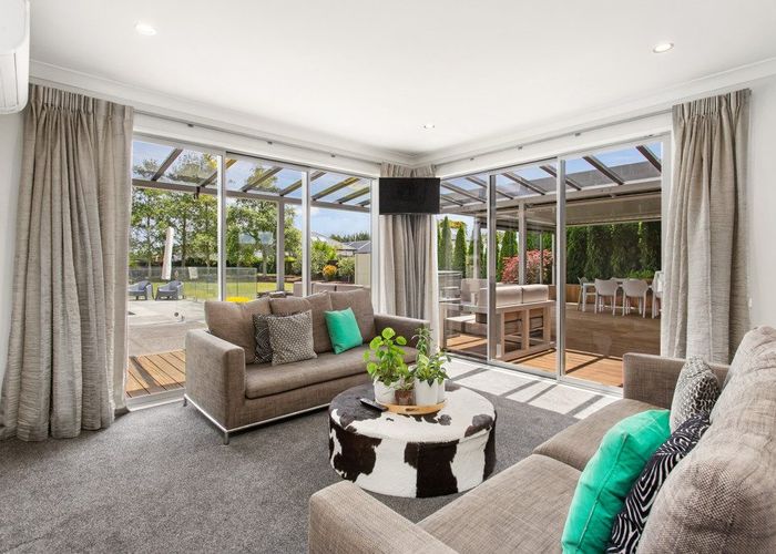  at 16 Queenswood Gardens, Mairehau, Christchurch City, Canterbury