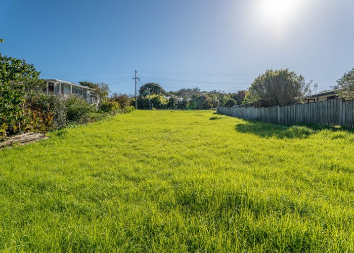 at 32 Hamilton Road, Surfdale, Waiheke Island, Auckland