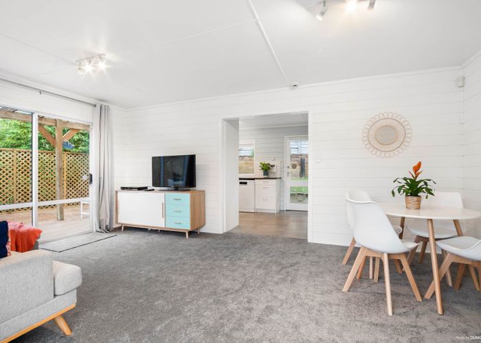  at 1/14 Sispara Place, Beach Haven, Auckland
