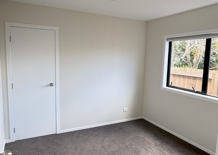 at 3/98 Tirimoana Road, Te Atatu South, Waitakere City, Auckland