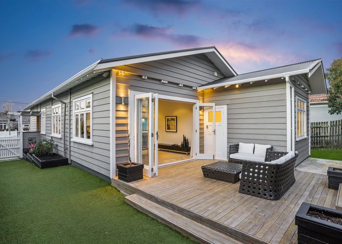 Free property data for 37 Cambourne Road, Sandringham, Auckland homes