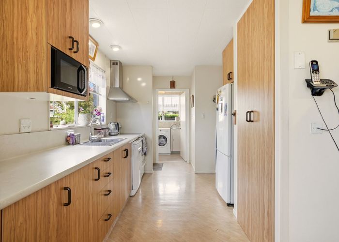  at 10 Islay Place, Woolston, Christchurch City, Canterbury