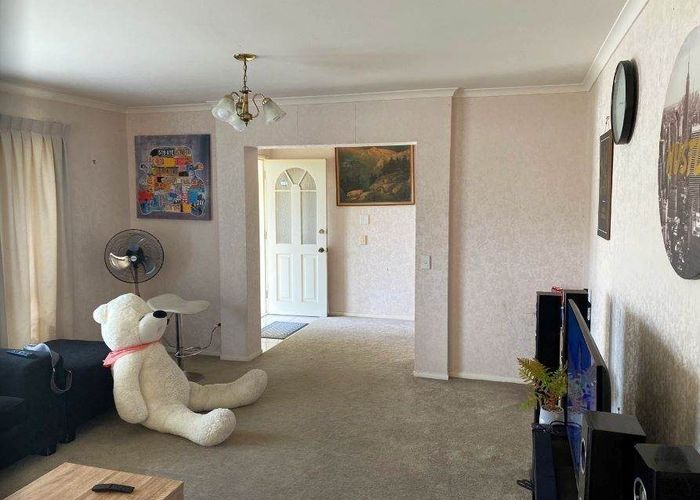  at 33 Alicia Road, Somerville, Manukau City, Auckland