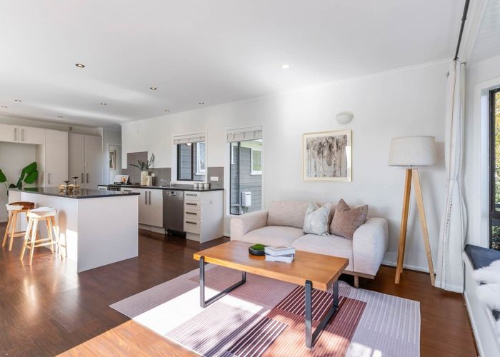  at 16 Mawson Avenue, Torbay, Auckland