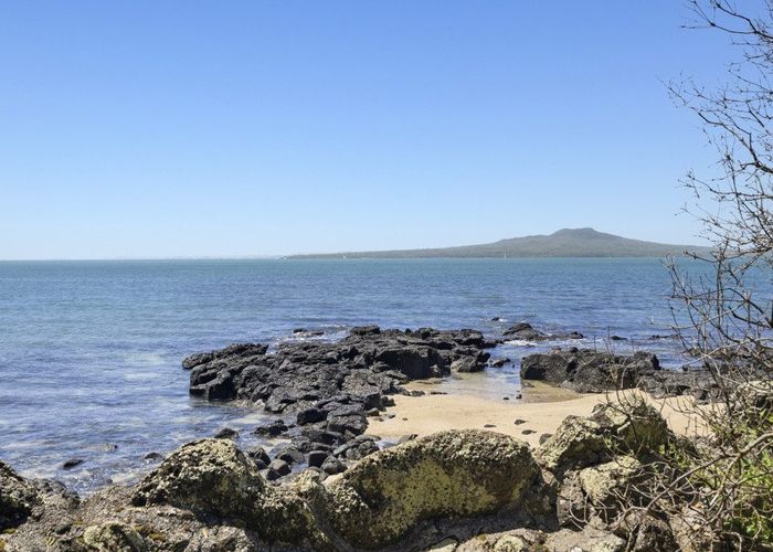  at 20 Earnoch Avenue, Takapuna, North Shore City, Auckland