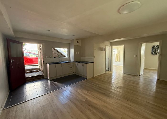  at 1/92a forrest hill road, Forrest Hill, North Shore City, Auckland