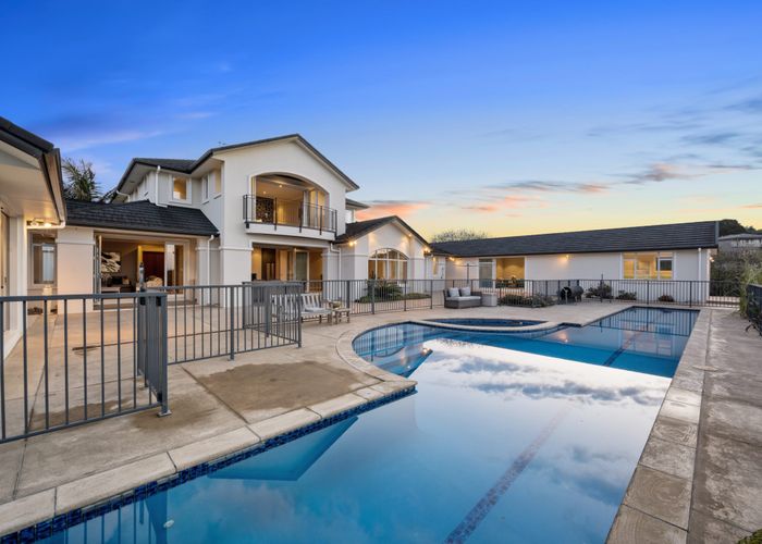  at 58 Chateau Rise, Flat Bush, Auckland