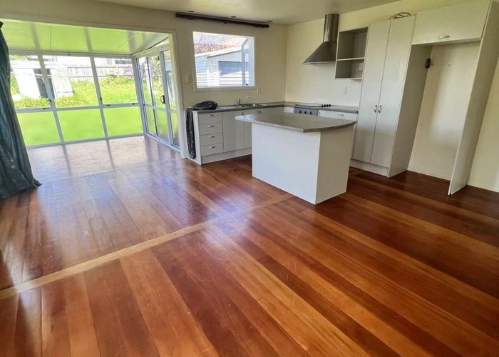  at 34 Holland Avenue, Point England, Auckland City, Auckland