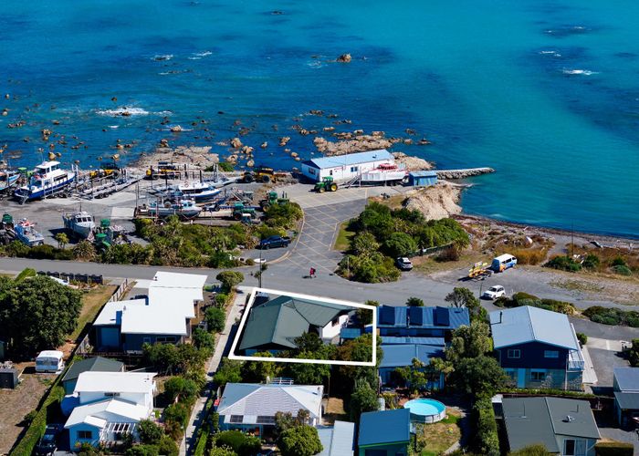  at 4 Moa Road, South Bay, Kaikoura