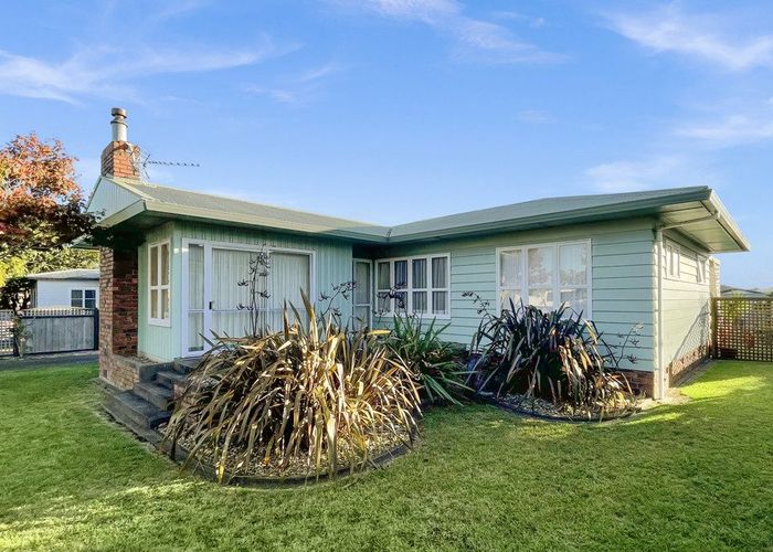  at 27 Churchill Avenue, Manurewa, Auckland