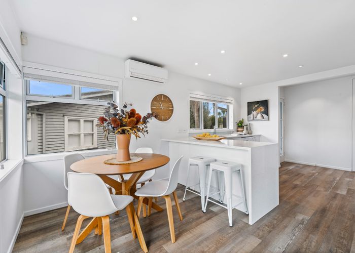  at 136 Tiroroa Avenue, Te Atatu South, Waitakere City, Auckland