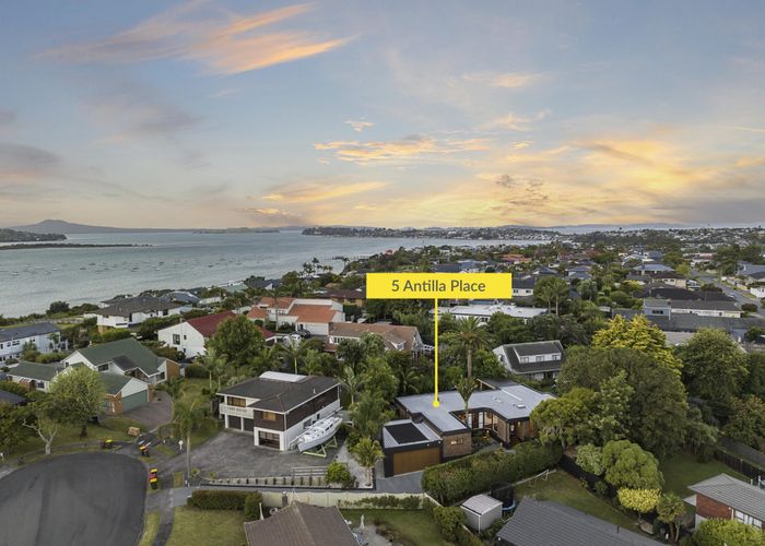  at 5 Antilla Place, Half Moon Bay, Auckland