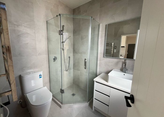  at Granny Flat/112 Mcquoids Road, Flat Bush, Manukau City, Auckland