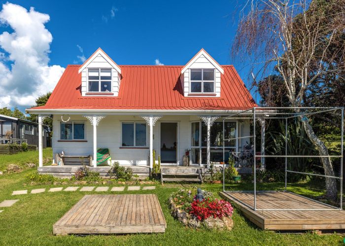  at 16 Cory Road, Palm Beach, Waiheke Island