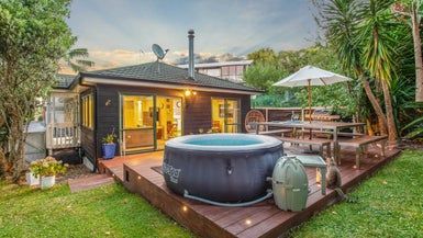  at 2/15 Killarney Avenue, Torbay, Auckland