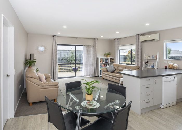  at 33 Ottawa Road, Wainoni, Christchurch City, Canterbury