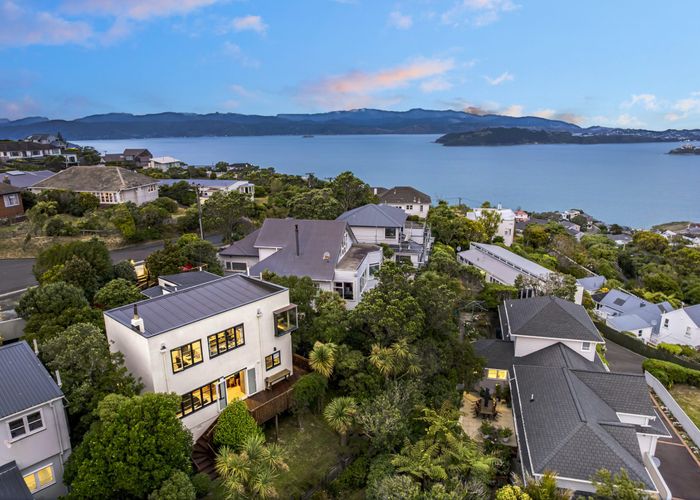  at 7 Himalaya Crescent, Khandallah, Wellington