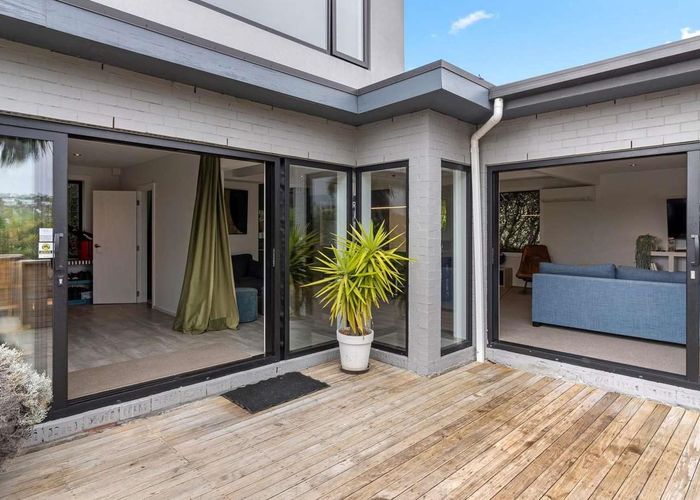  at 11 Vernon Terrace, Hillsborough, Christchurch